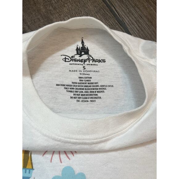 Walt Disney World Magic Kingdom Long Sleeve Shirt Size Small - Picture 4 of 7